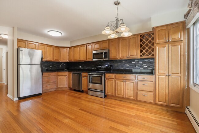 Building Photo - 505 Kenilworth Ave