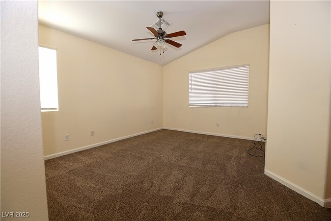 Building Photo - 5200 Brookmere Dr