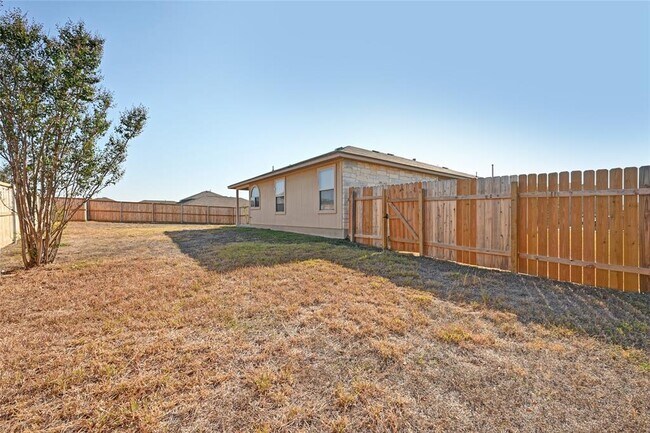 Building Photo - 267 Waterloo Dr