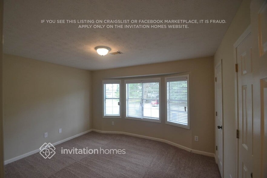 Building Photo - 2290 Castle Royale Dr