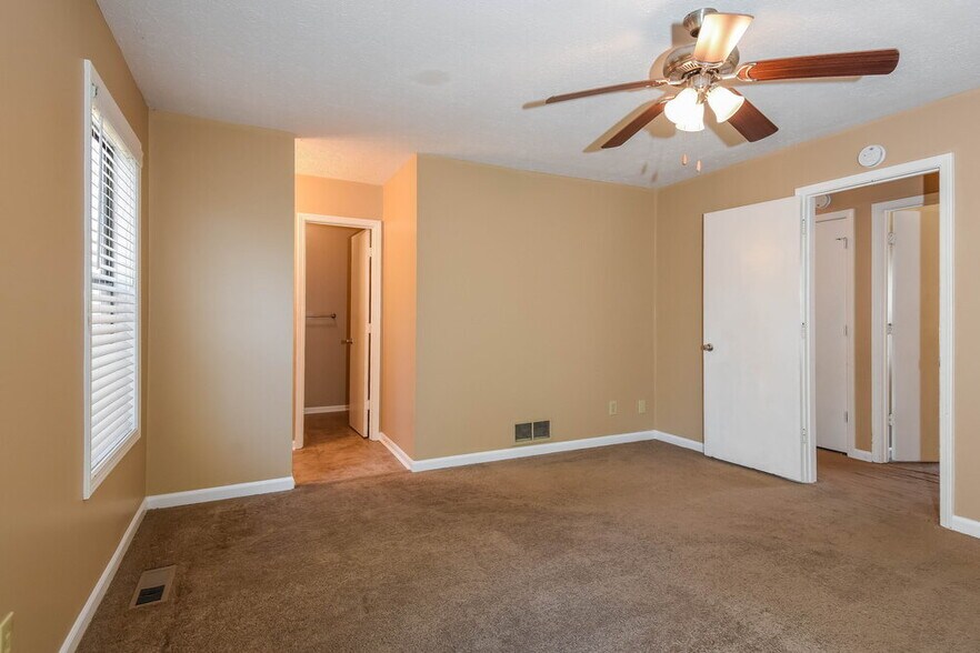 Building Photo - 2990 Fetlock Dr SW