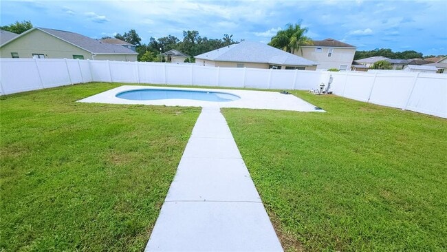 Building Photo - 3519 Kenwood Crossing