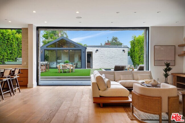 Building Photo - 15602 Morrison St