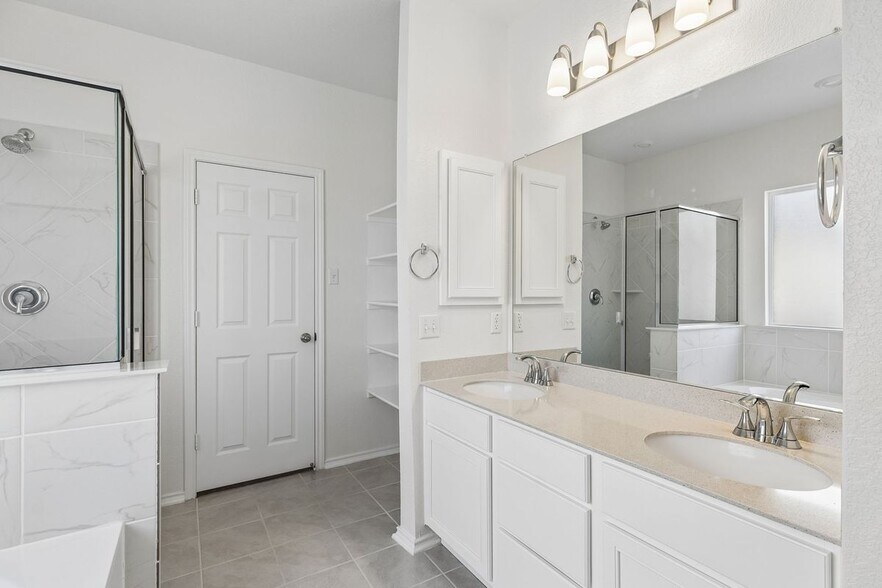 Building Photo - 4481 Acerno St
