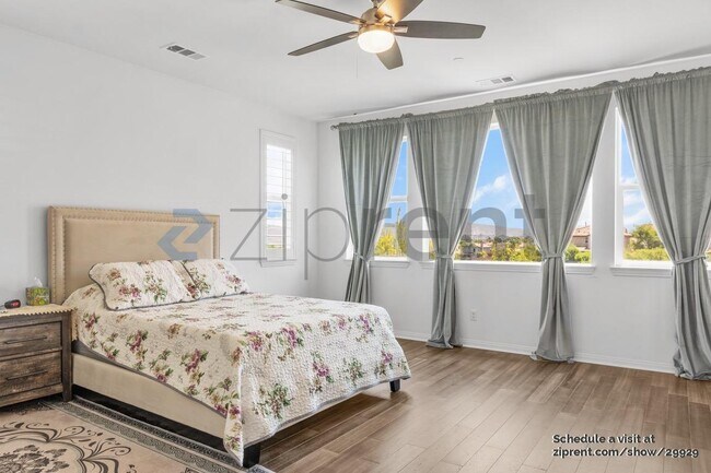 Building Photo - 2409 Via Alicante