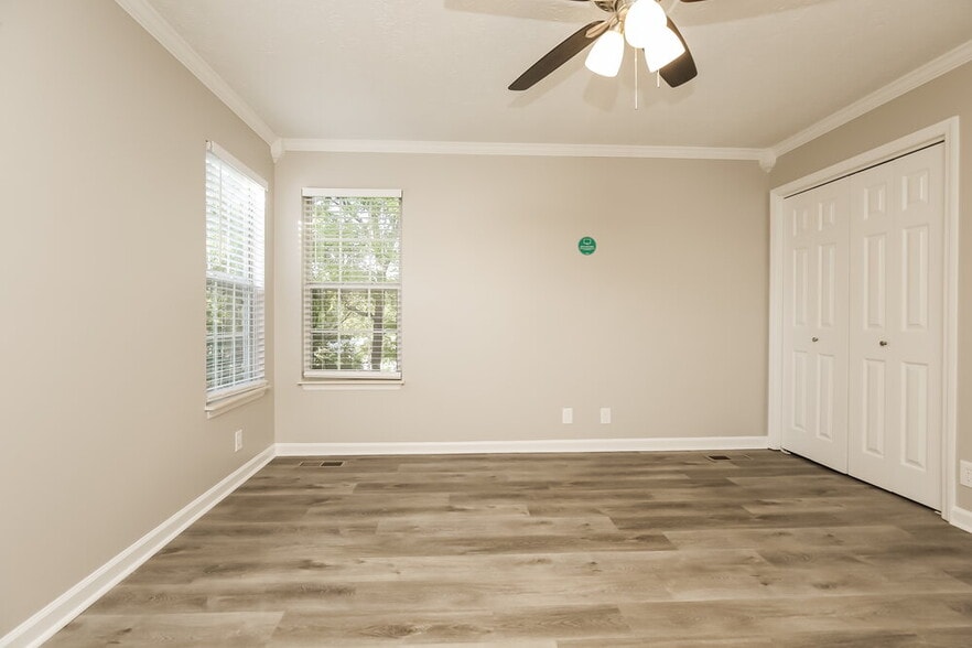 Building Photo - 5356 Village Way