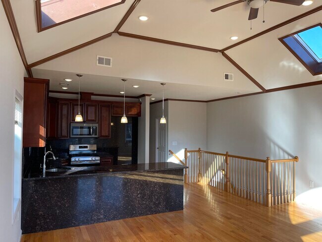 Building Photo - 60 Bostwick Ave