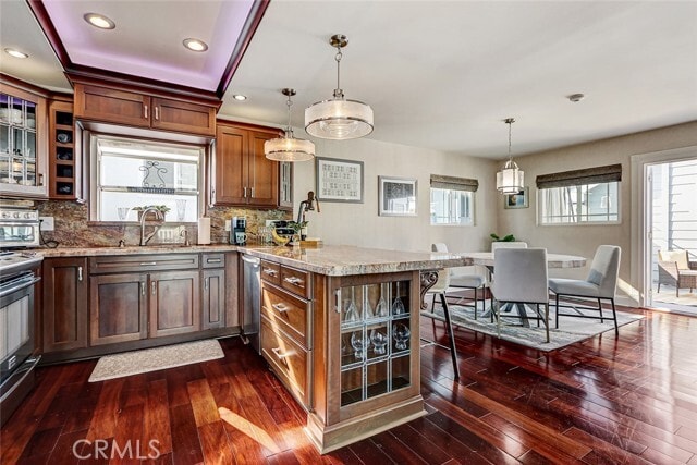 Building Photo - 718 S Broadway