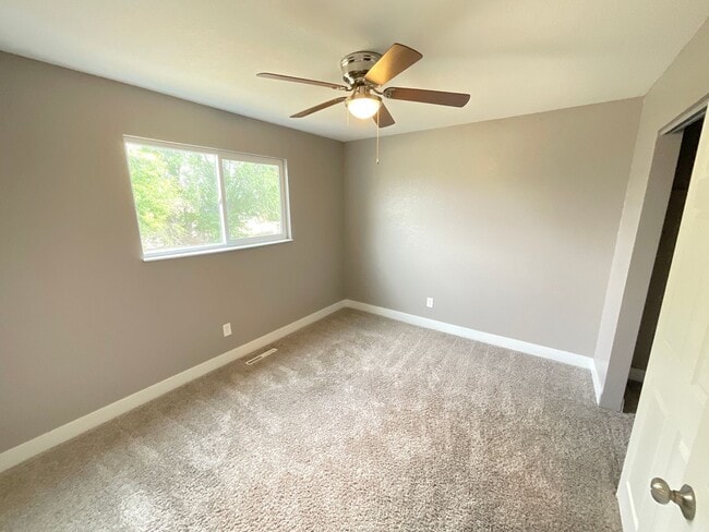 Building Photo - 3 Bedroom Home Available Near S Academy Bl...