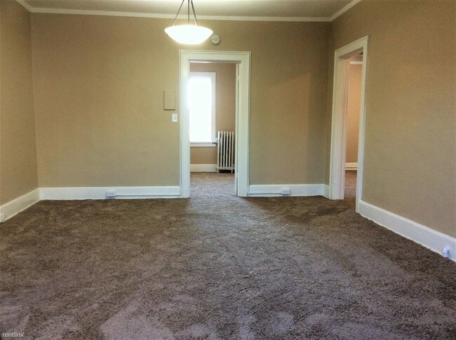 Building Photo - 2464 Harney St