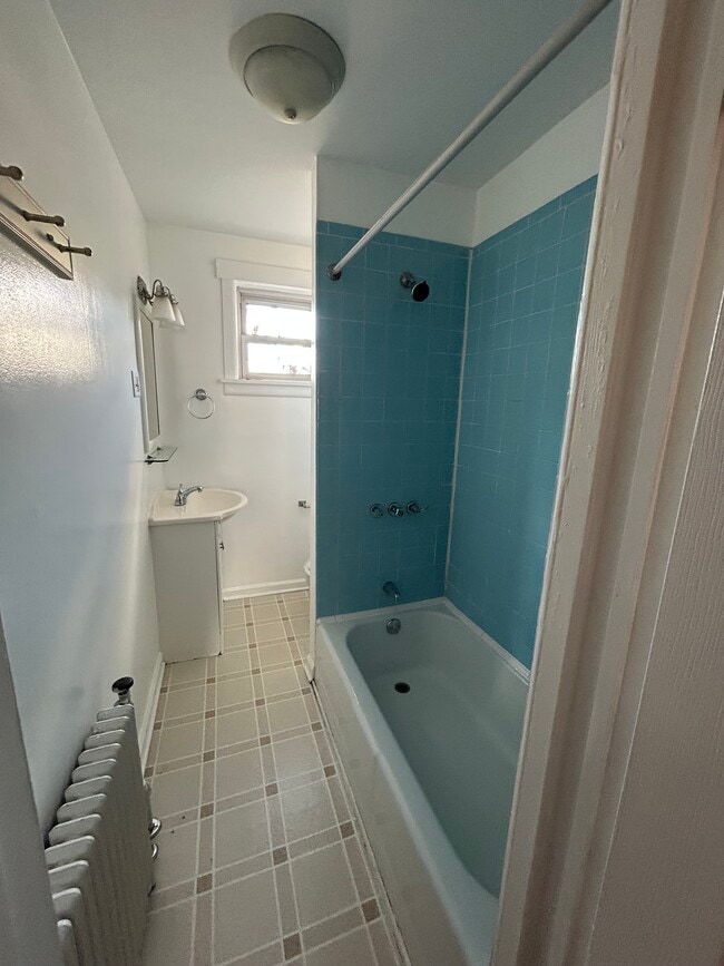 Building Photo - 33 Weber St