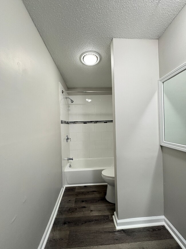 Building Photo - Bellagio West Living I