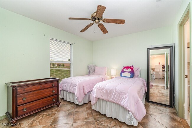 Building Photo - 879 Rue Labeau Cir