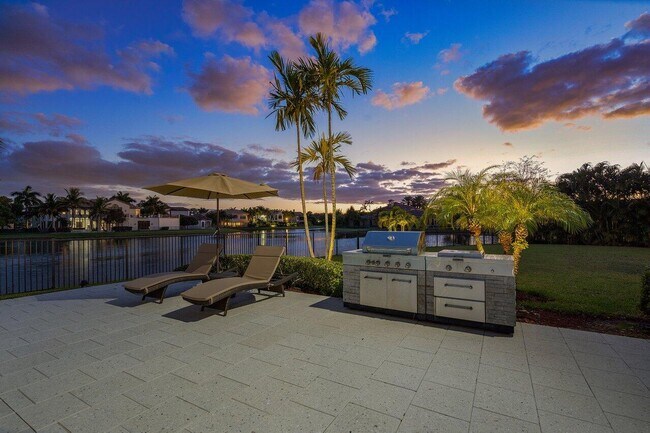 Building Photo - 17511 Cadena Dr