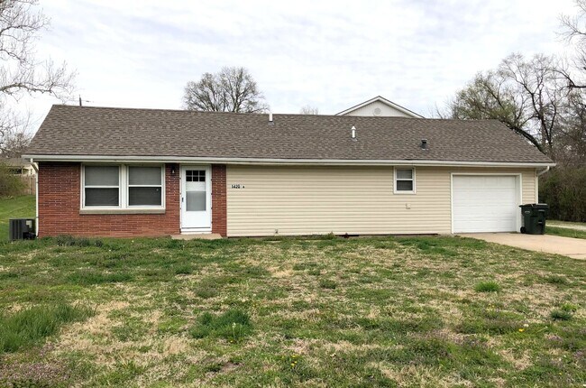 Building Photo - 1420 Choctaw St