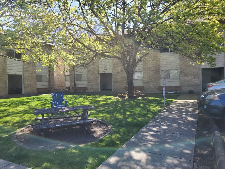 Building Photo - 620 NW 21st St