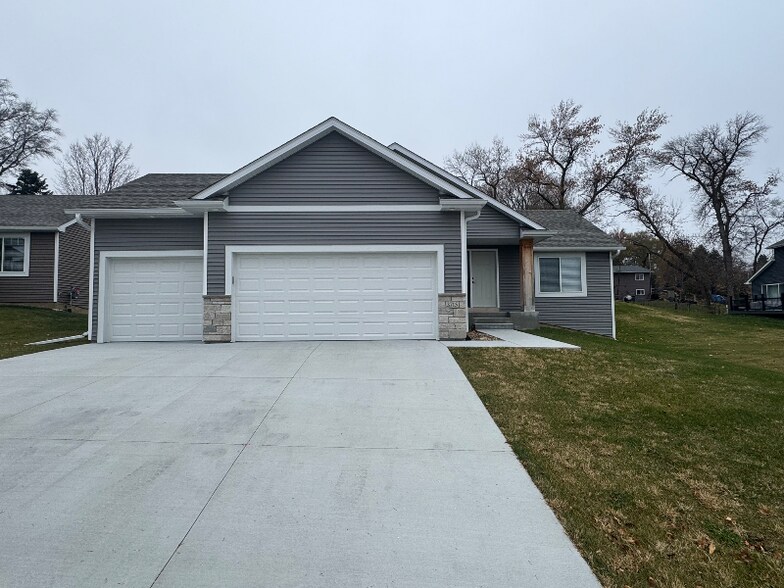 Primary Photo - 3715 Fernwood Ln SW