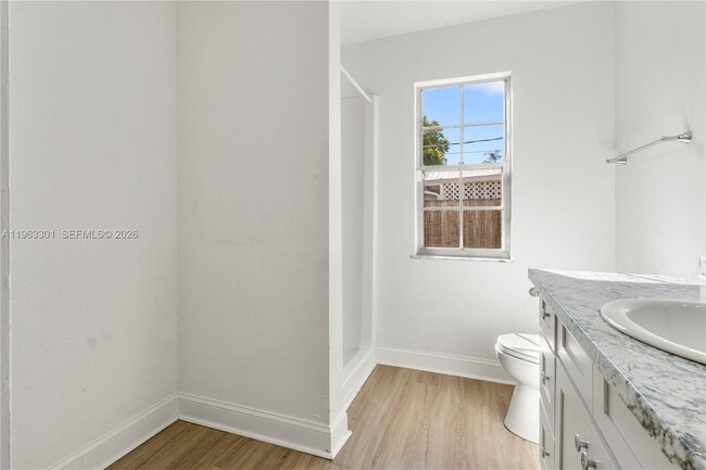 Building Photo - 1816 14th Ave SW