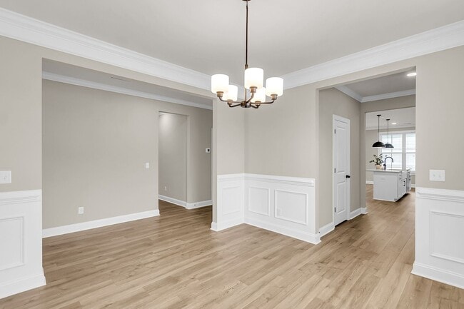 Building Photo - 687 Black Pine Rd