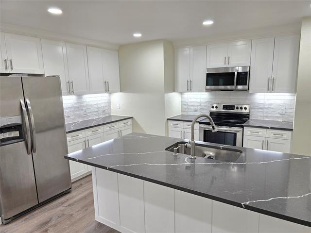 Building Photo - 1013 Riverstone Trl