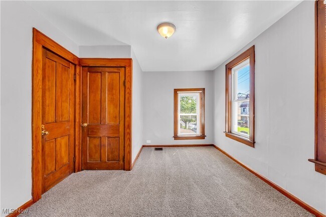 Building Photo - 3882 W 31st St