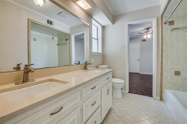 Building Photo - 7434 Wellcrest Dr