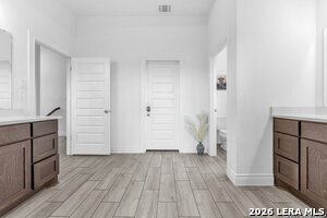 Building Photo - 2488 Waterfront Park Dr