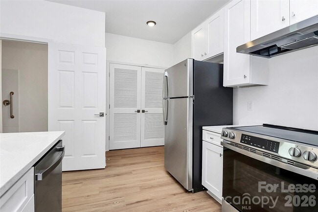 Building Photo - 3515 Markland Dr