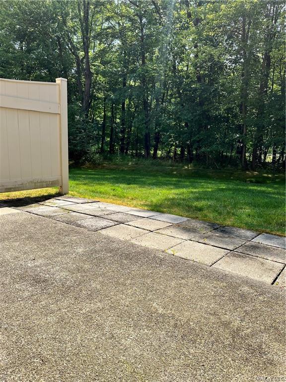 Building Photo - 40 Heritage Dr