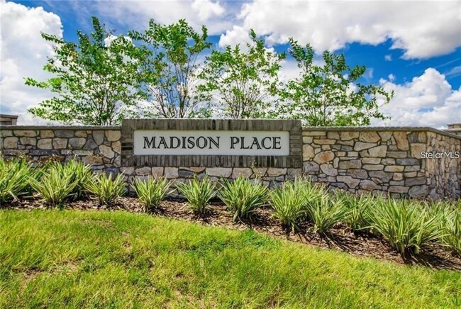 Building Photo - 342 Madison Dr
