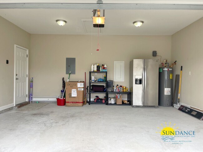 Building Photo - Pristine 3 Bedroom Home in Mary Esther!