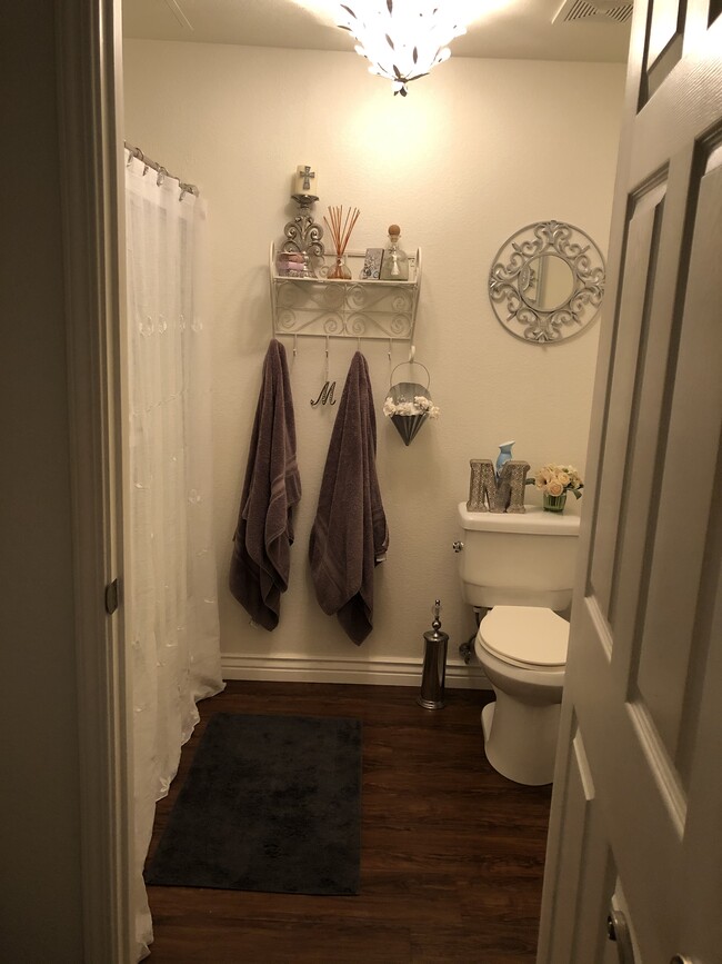 Master Bath Room w/Shower - 555 Lands End Way