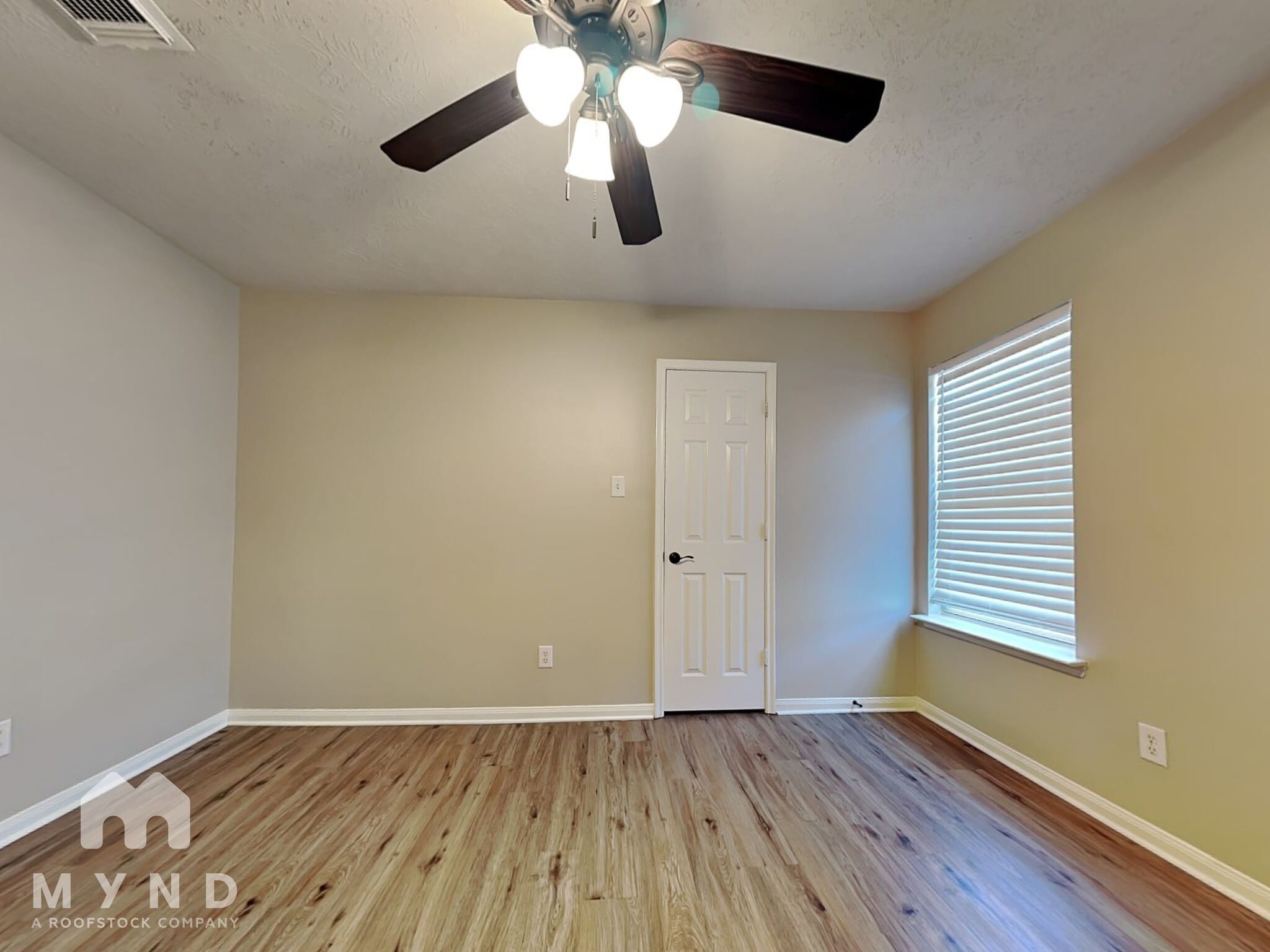 Building Photo - 18421 Sunrise Pines Dr