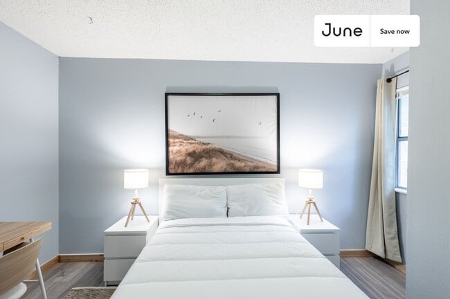 Building Photo - 5402 Brompton Cir