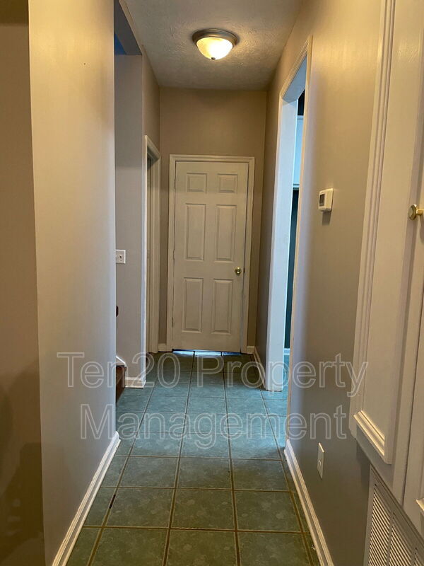 Building Photo - 326 Hardaway Ct