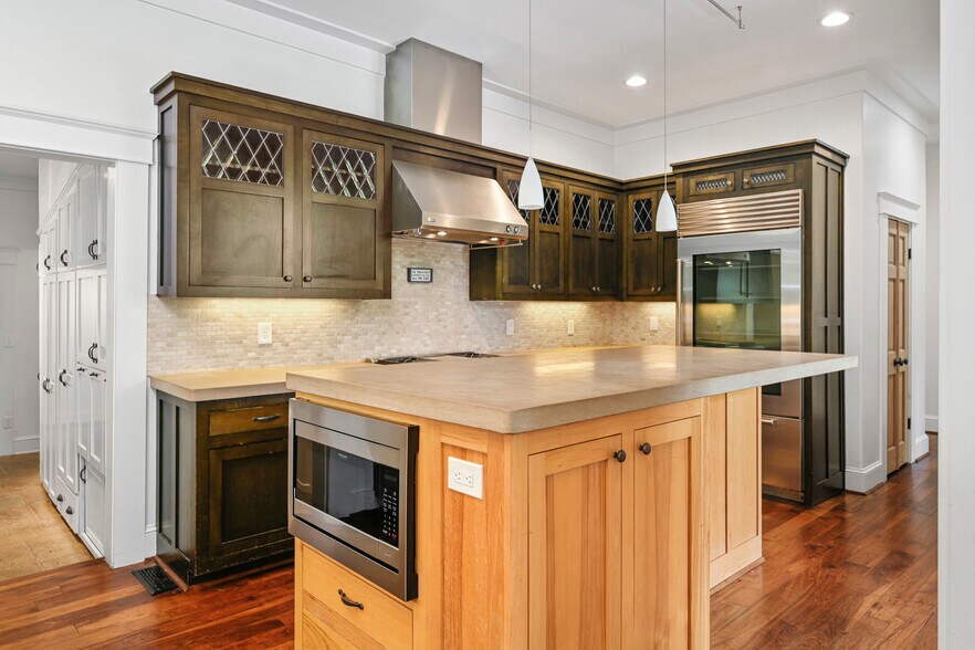 Building Photo - 4644 Old Looney Mill Rd