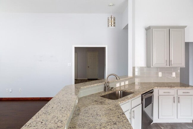Building Photo - 1524 Jessica Ln