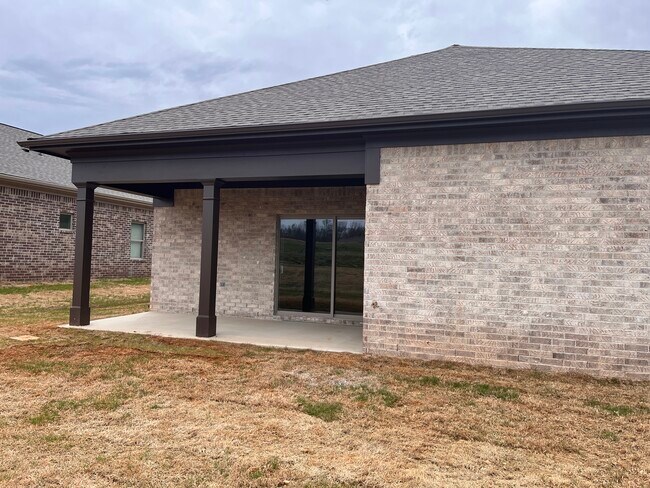 Building Photo - 127 Willow Rose Ln