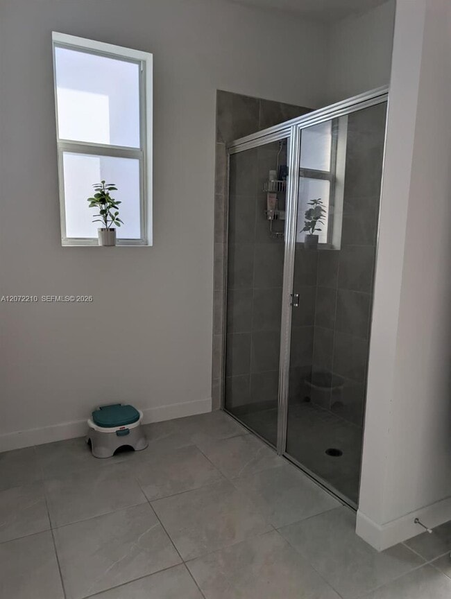 Building Photo - 10607 SW Orana Dr