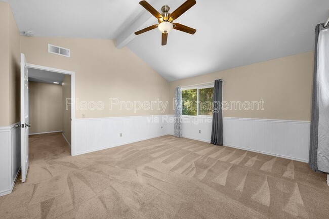 Building Photo - 13821 Davenport Ave