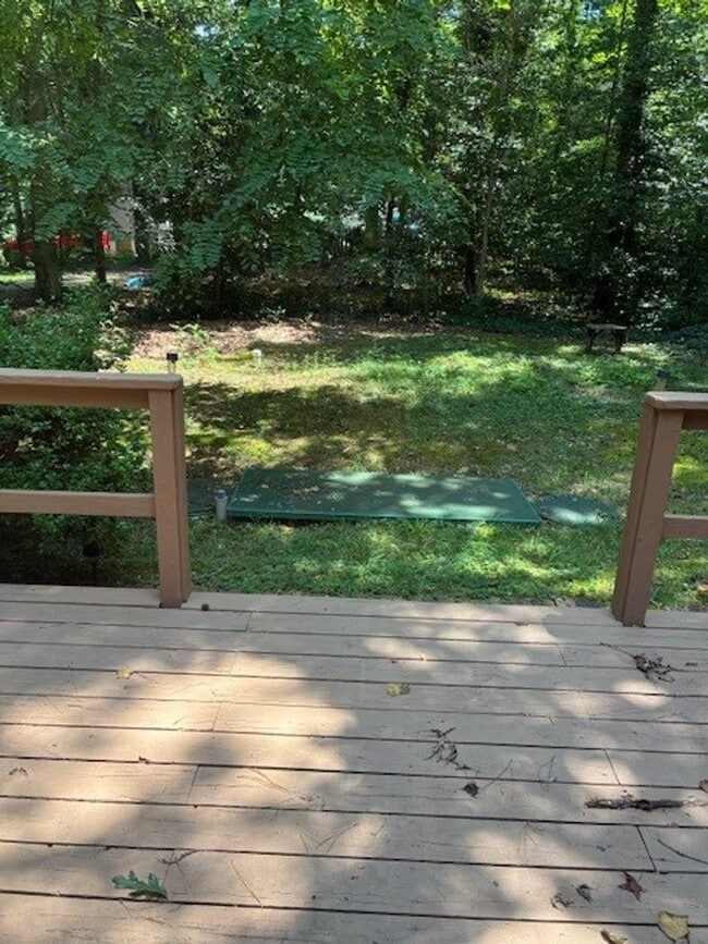 Building Photo - Rambler with Garage in Drum Point