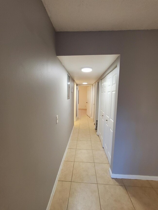 Building Photo - 2445 SW 22nd Ave