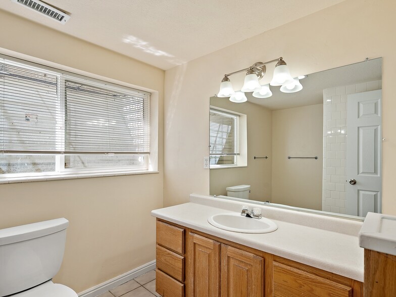 Building Photo - 6438 Tamra Dr