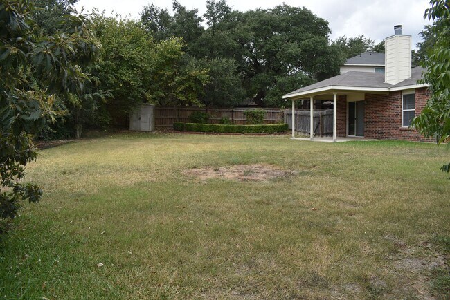 Building Photo - Gorgeous house in Skipcha Estates! HUMONGOUS!