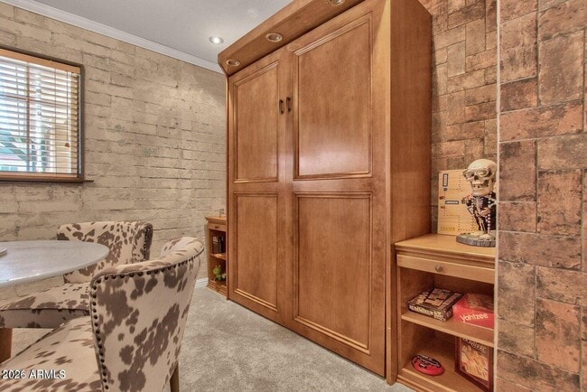 Building Photo - 6621 E 4th St