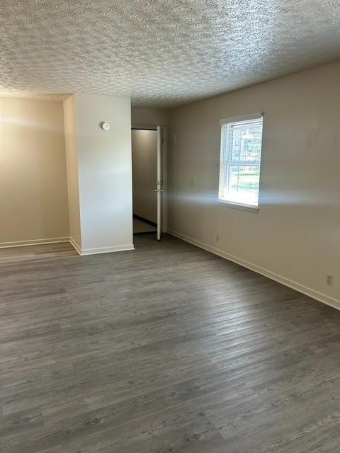 Building Photo - 1409 Stratford Rd