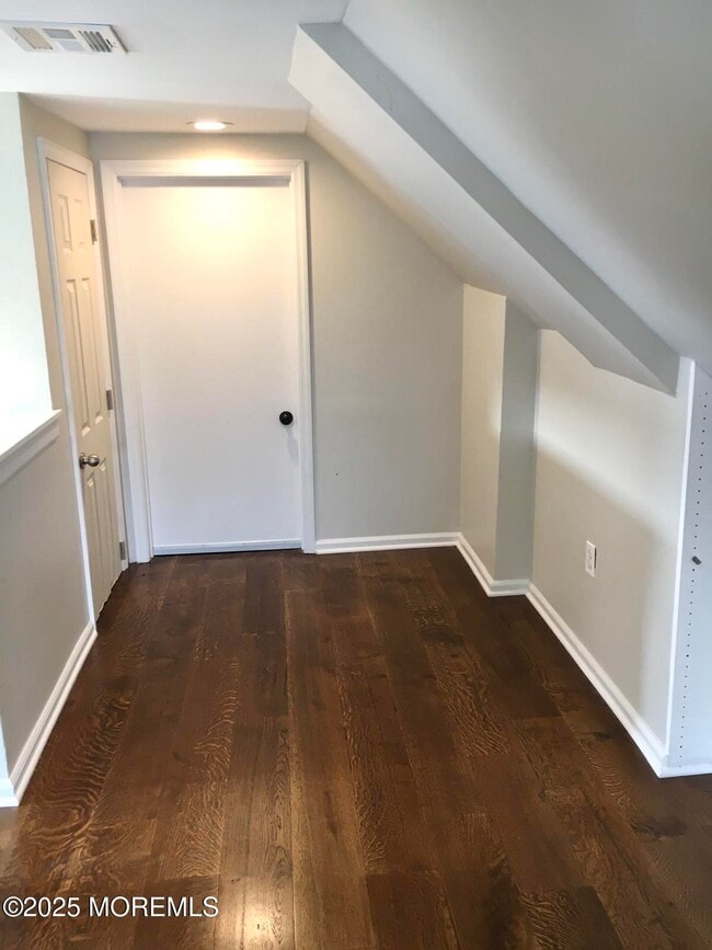 Building Photo - 32 Morrell St