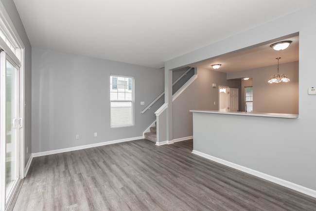Building Photo - 4839 Heritage Heights Cir