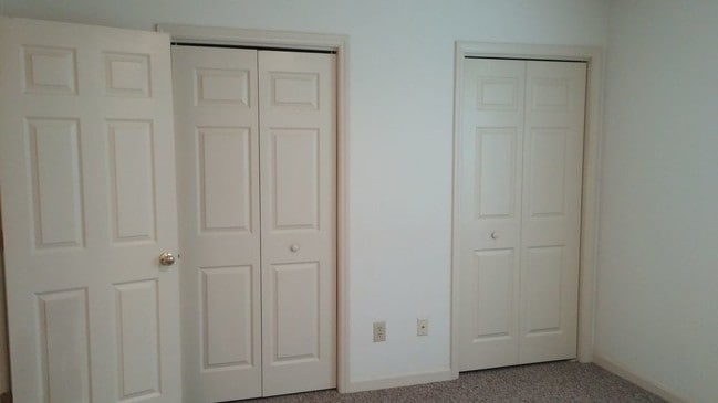 Building Photo - VILLAGE SQUARE