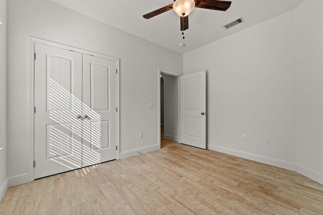 Building Photo - 188 Whispering Lake Dr